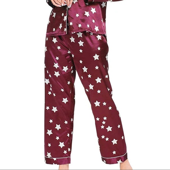 ⭐️Firm Price ⭐️ Wine Red, star print “satin” PJs - Picture 2 of 5